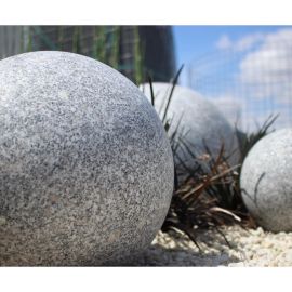 Sphère granit gris - pierre naturelle