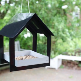 Mangeoire à oiseaux suspendue en forme de maison 26x27 cm naturel